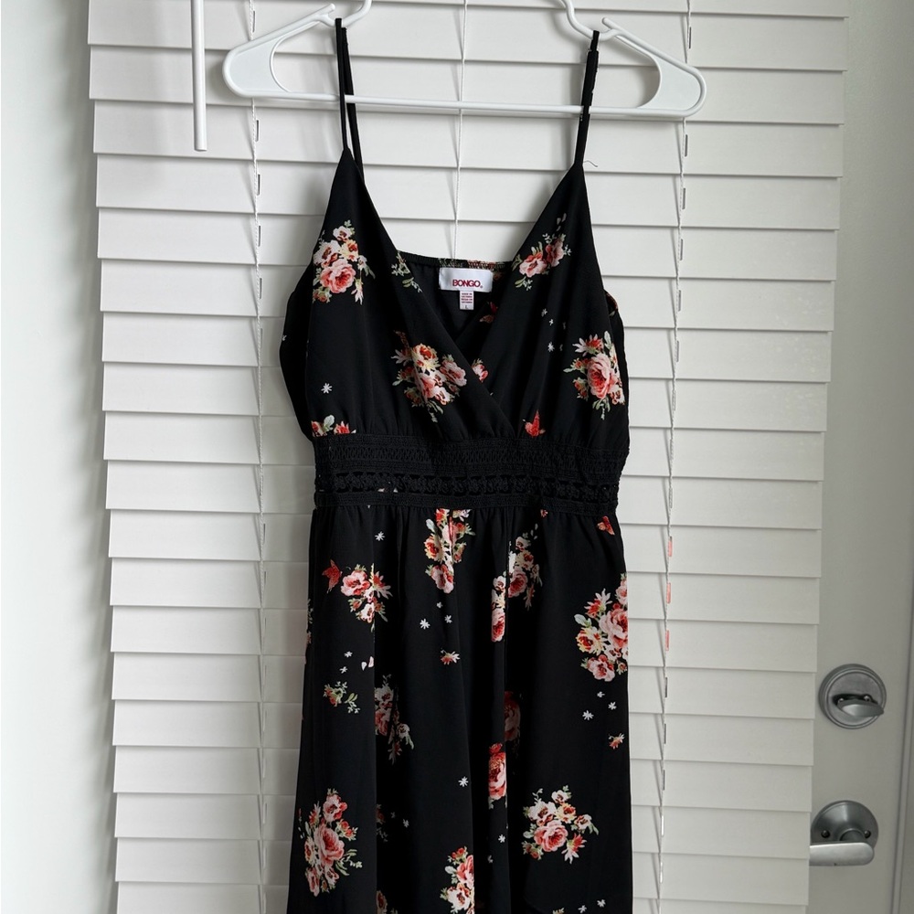 BONGO Black Floral V-Neck Romper with Adjustable Straps & Lace Waist